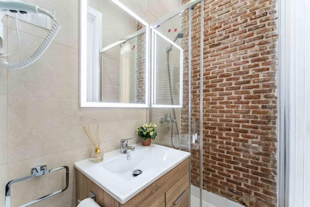 Photo of Bathroom in Embajadores