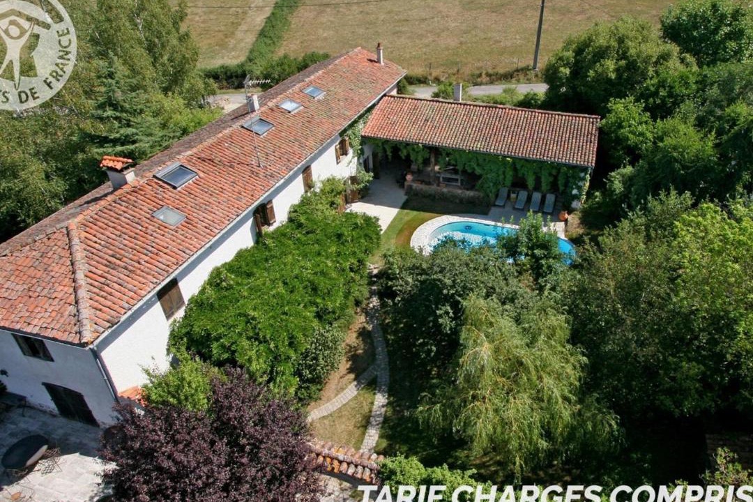 Photo of Others in Essertines-en-Donzy
