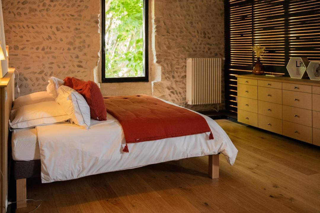Photo of Bedroom in Violes