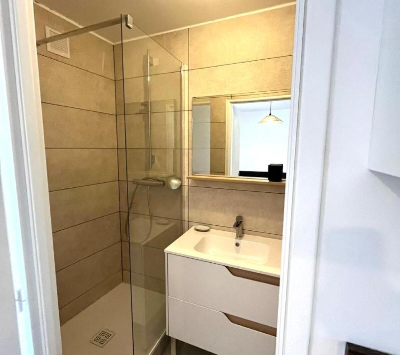 Photo of Bathroom in Beaux Arts-Boutonnet