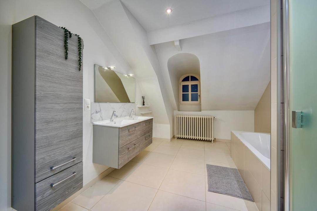 Photo of Bathroom in Ferney-Voltaire