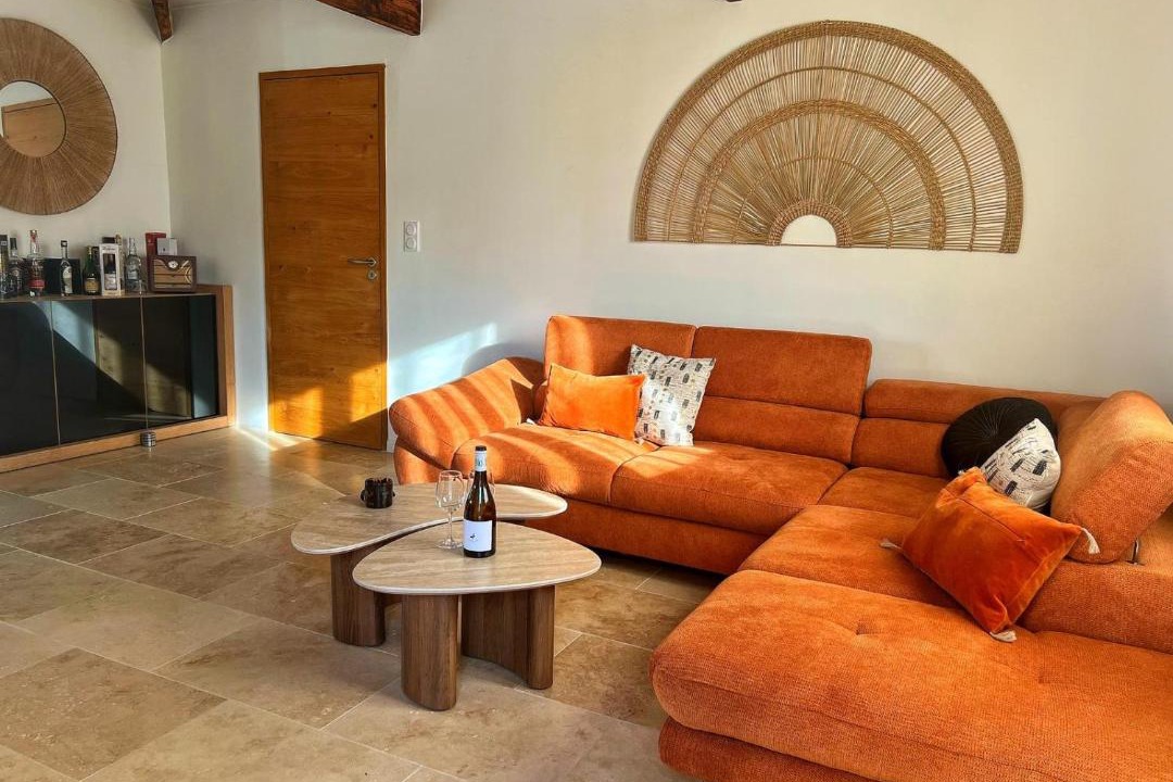 Photo of Livingroom in Couteron