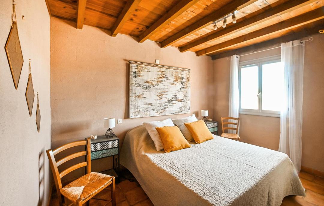 Photo of Bedroom in Saint-Andre-de-Roquepertuis