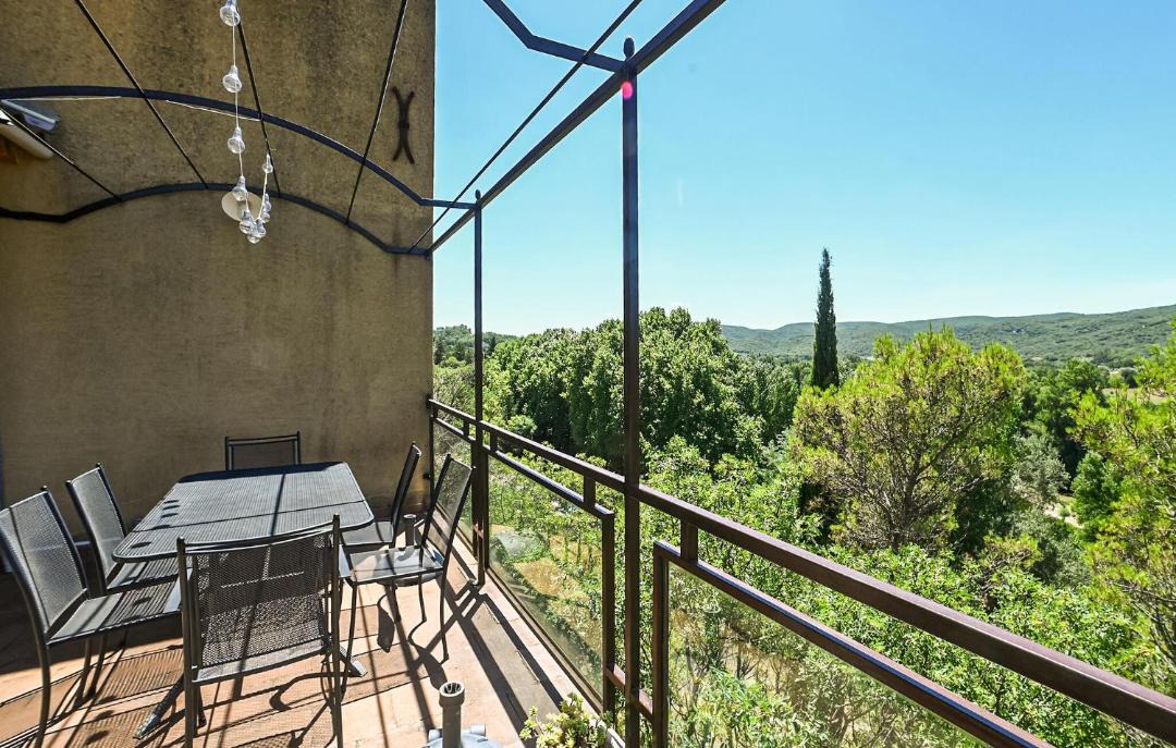 Photo of Patio Balcony in Saint-Andre-de-Roquepertuis
