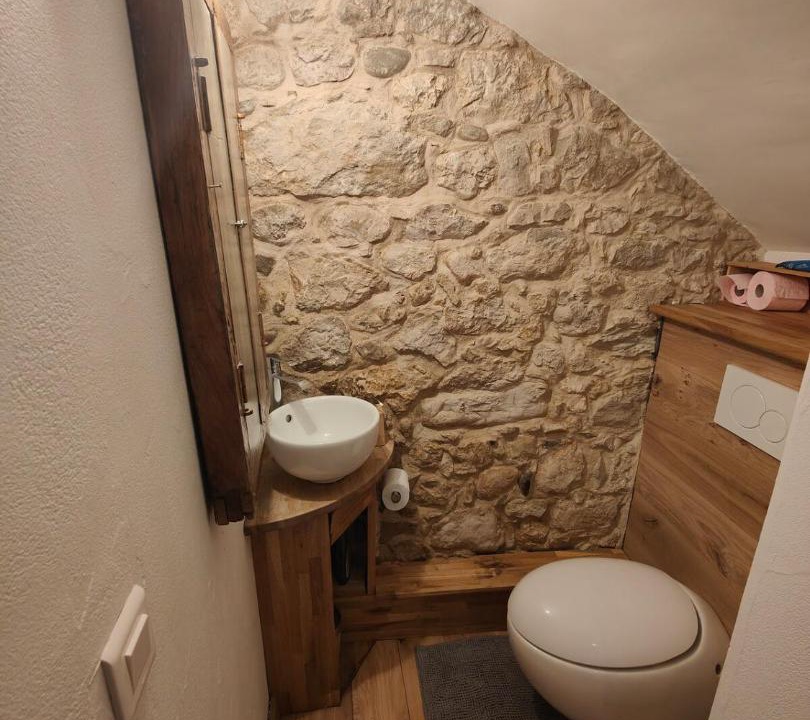 Photo of Bathroom in Saint-Jean-de-Gonville