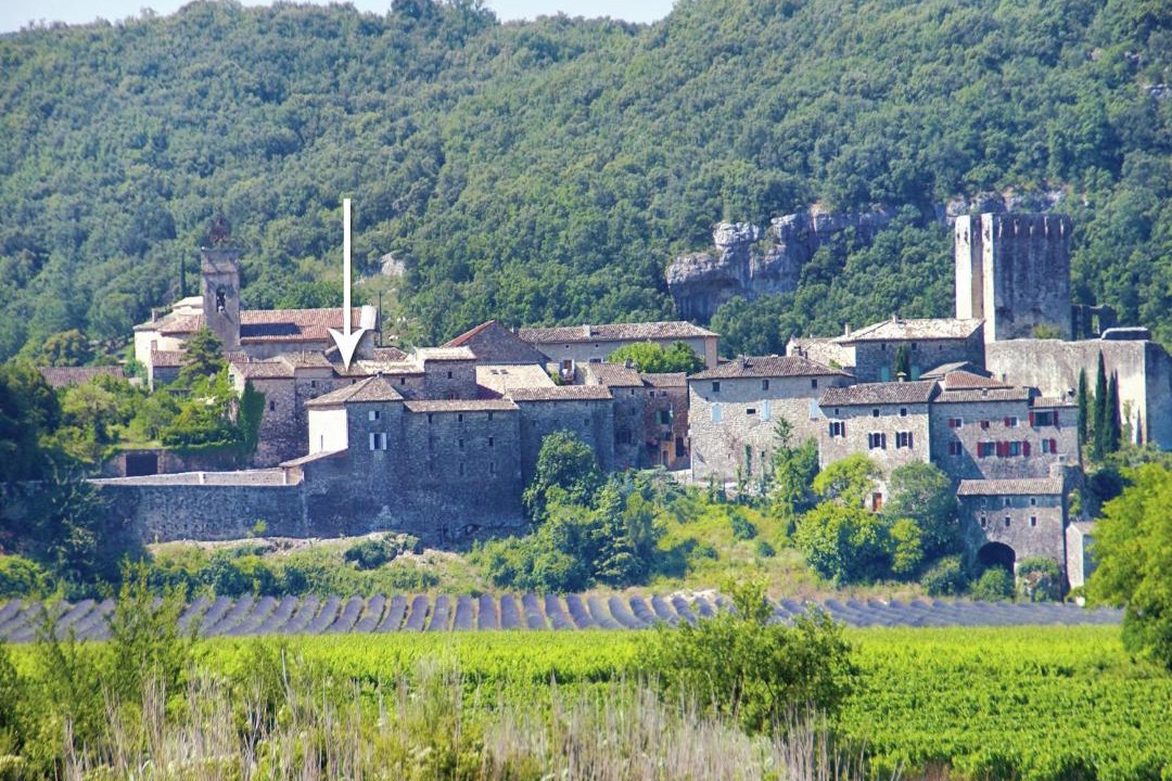 Photo of Buildings in Montclus
