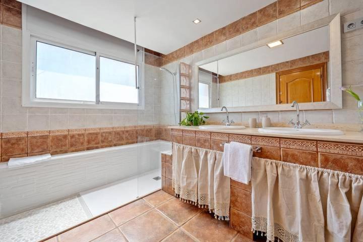Photo of Bathroom in Calafell