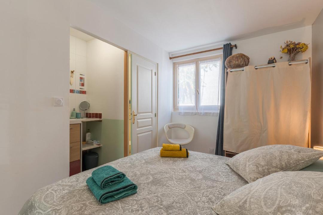 Photo of Bedroom in Lambesc