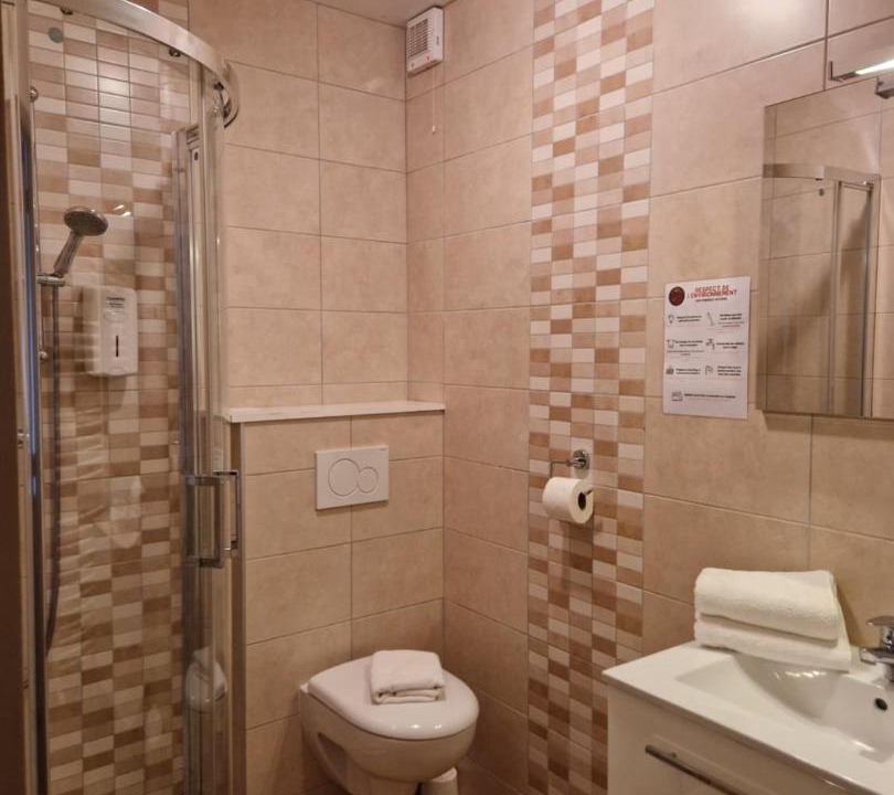 Photo of Bathroom in Lelex