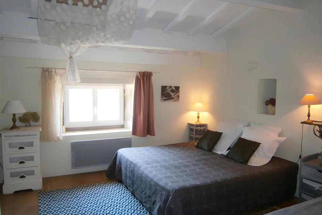 Photo of Bedroom in Suze-la-Rousse