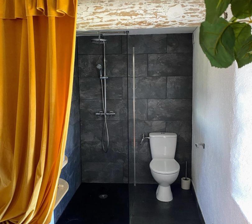 Photo of Bathroom in Sabran