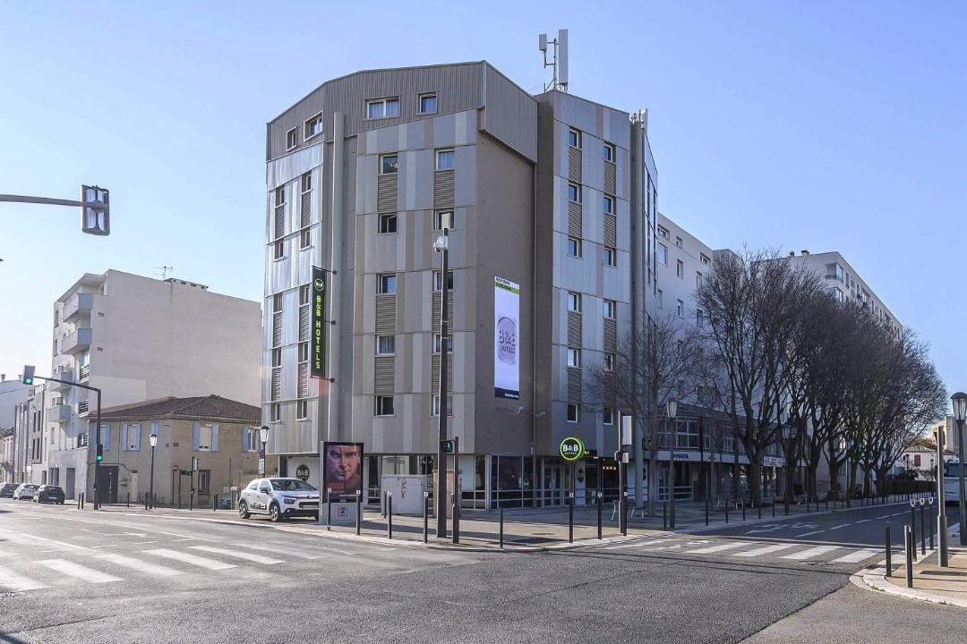 Photo of Buildings in Cadereau
