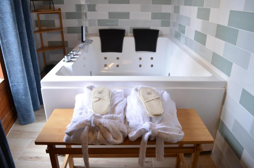 Photo of Bathroom in Torija