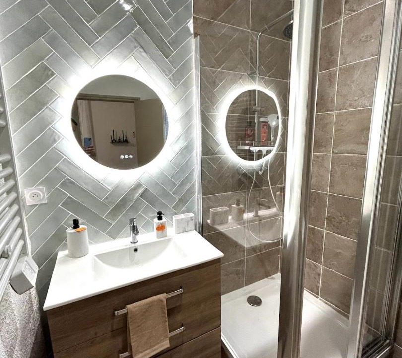 Photo of Bathroom in Quartier Administrations