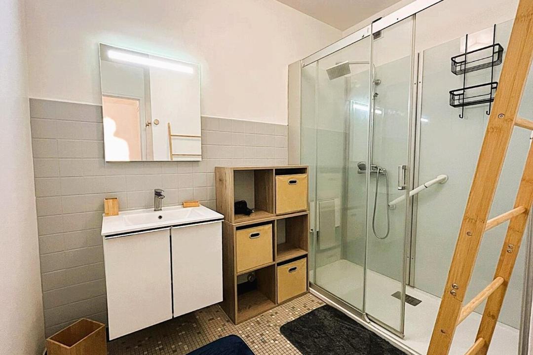 Photo of Bathroom in Saint-Julien-en-Genevois