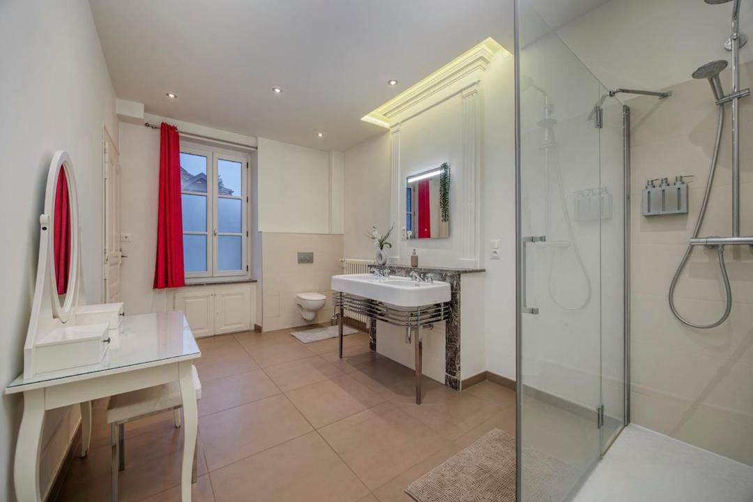 Photo of Bathroom in Ferney-Voltaire
