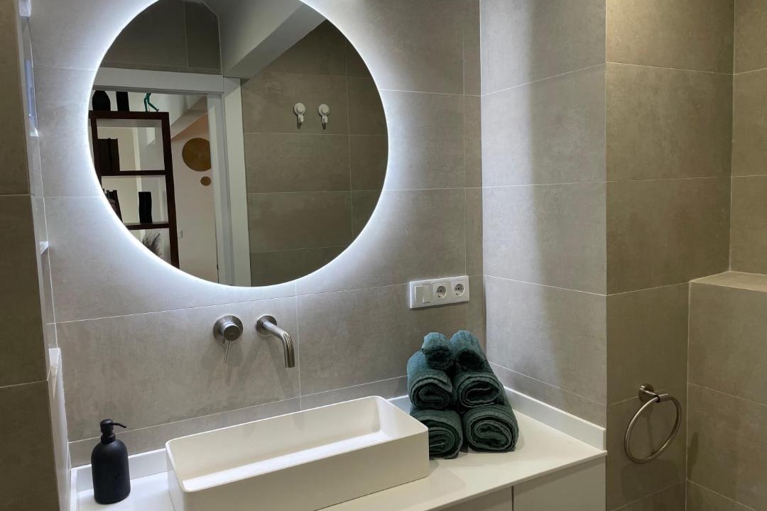 Photo of Bathroom in El Ensanche Zona Nuova