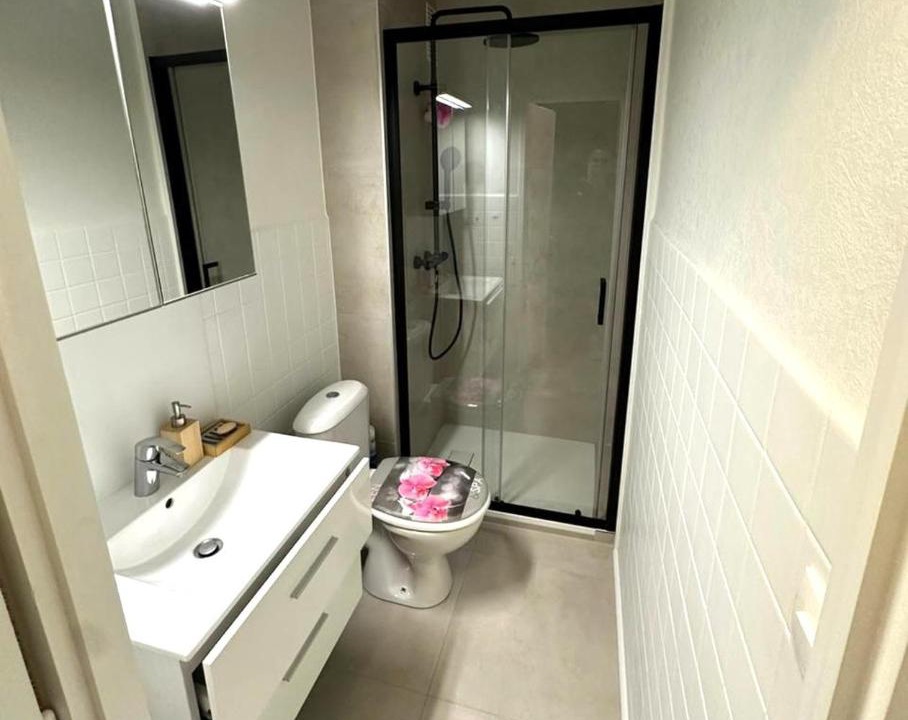 Photo of Bathroom in Ambilly