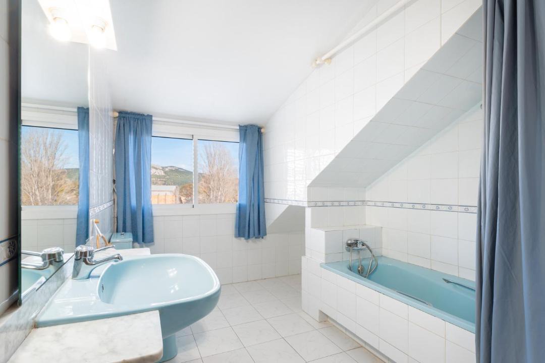 Photo of Bathroom in Chera