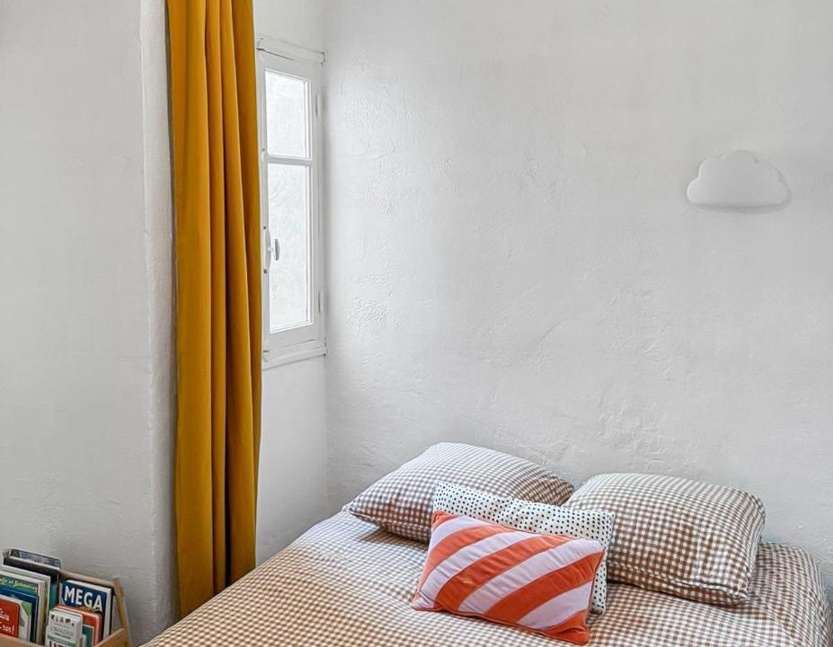 Photo of Bedroom in Noves