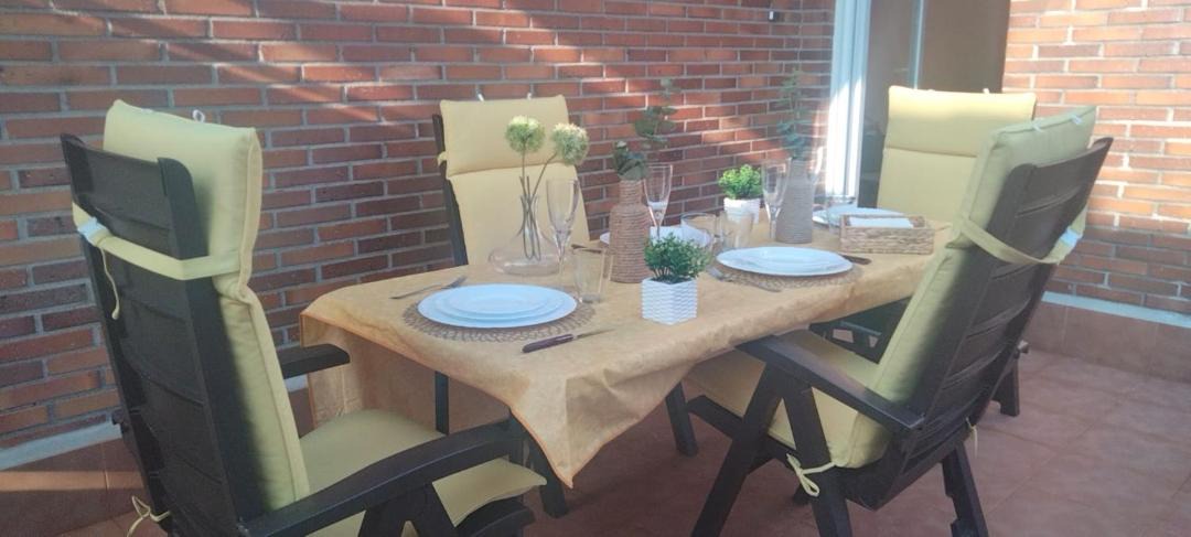Photo of Patio Balcony in Isla
