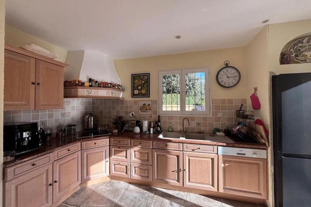 Photo of Kitchen in Saint-Siffret
