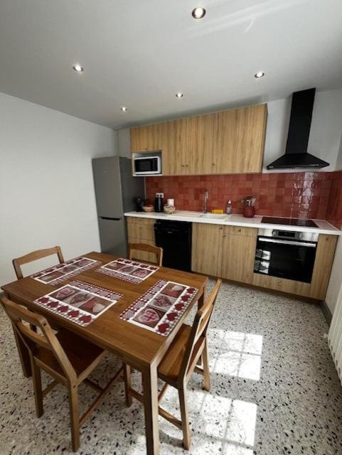 Photo of Kitchen in Entraigues-sur-la-Sorgue