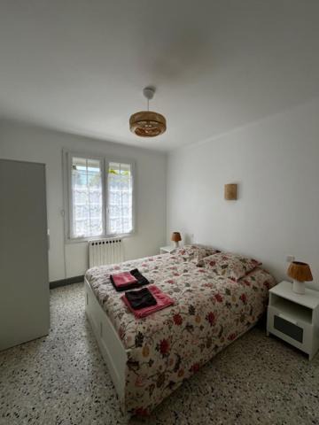 Photo of Bedroom in Entraigues-sur-la-Sorgue
