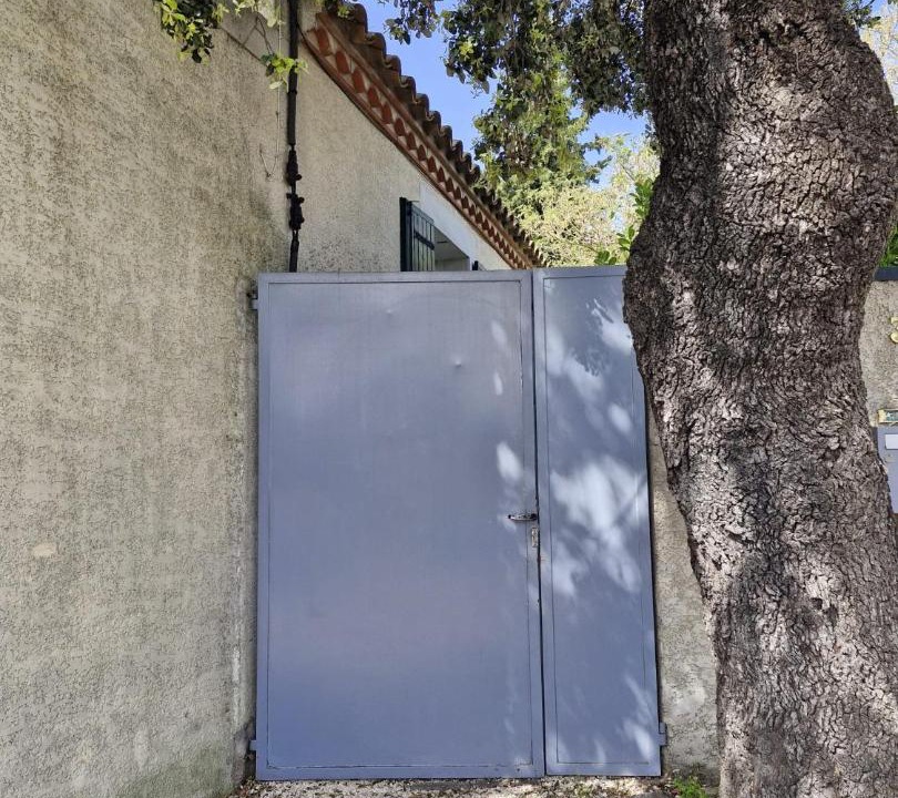 Photo of Others in Garrigues