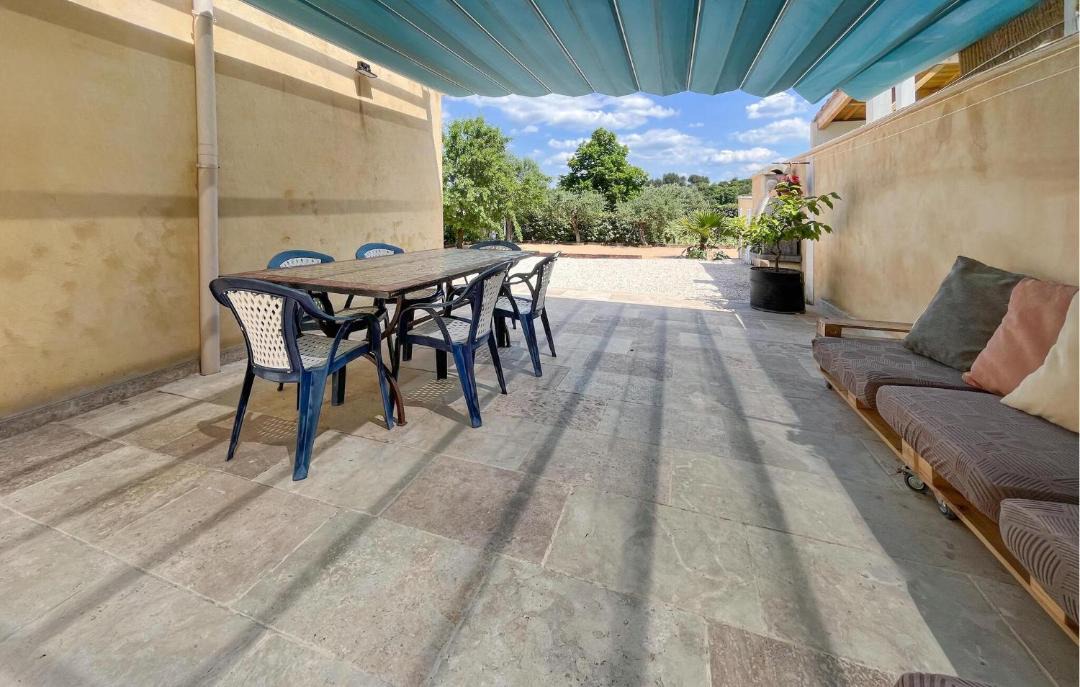 Photo of Patio Balcony in Comps