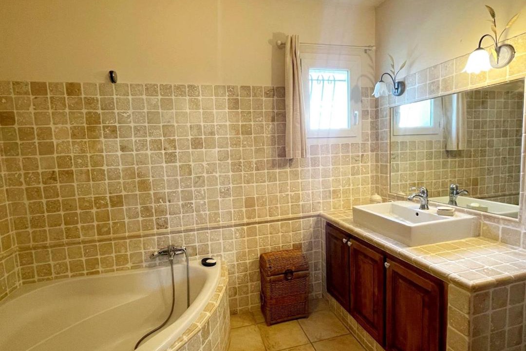 Photo of Bathroom in Bellegarde