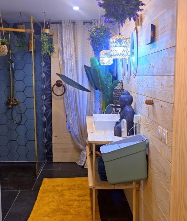 Photo of Bathroom in Charix