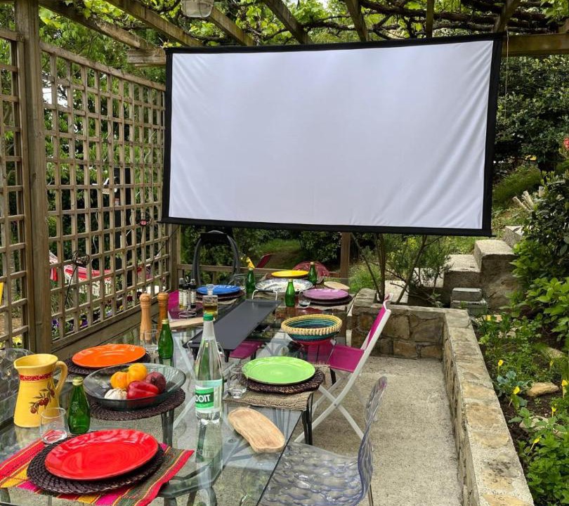 Photo of Outdoor in Vesseaux