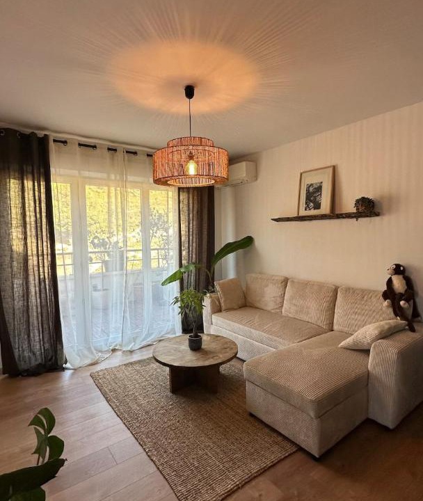 Photo of Livingroom in Ensues-la-Redonne