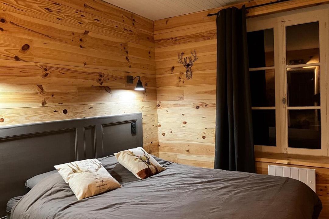 Photo of Bedroom in Le Poizat-Lalleyriat