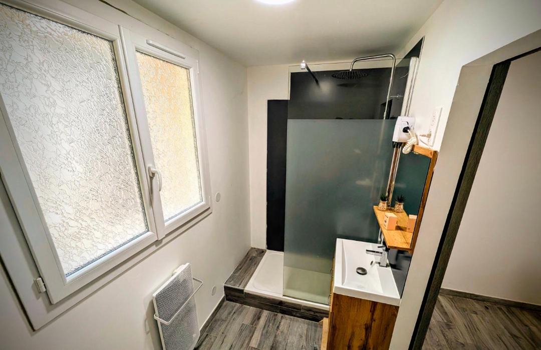 Photo of Bathroom in Istres