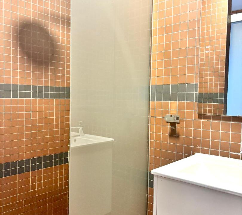 Photo of Bathroom in El Mercat