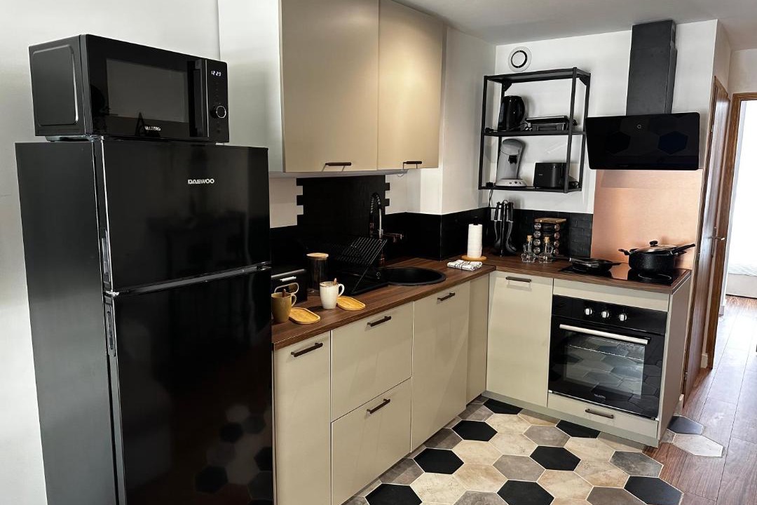 Photo of Kitchen in Lens