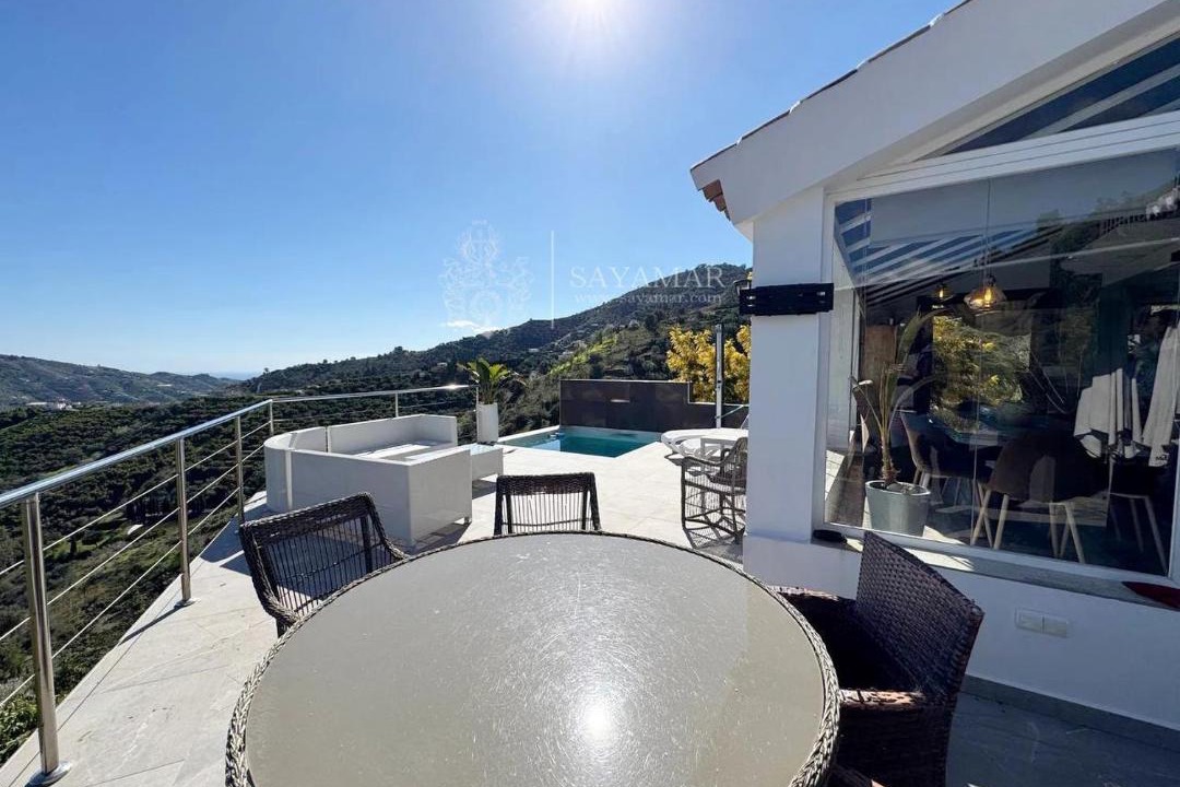 Photo of Patio Balcony in Sayalonga