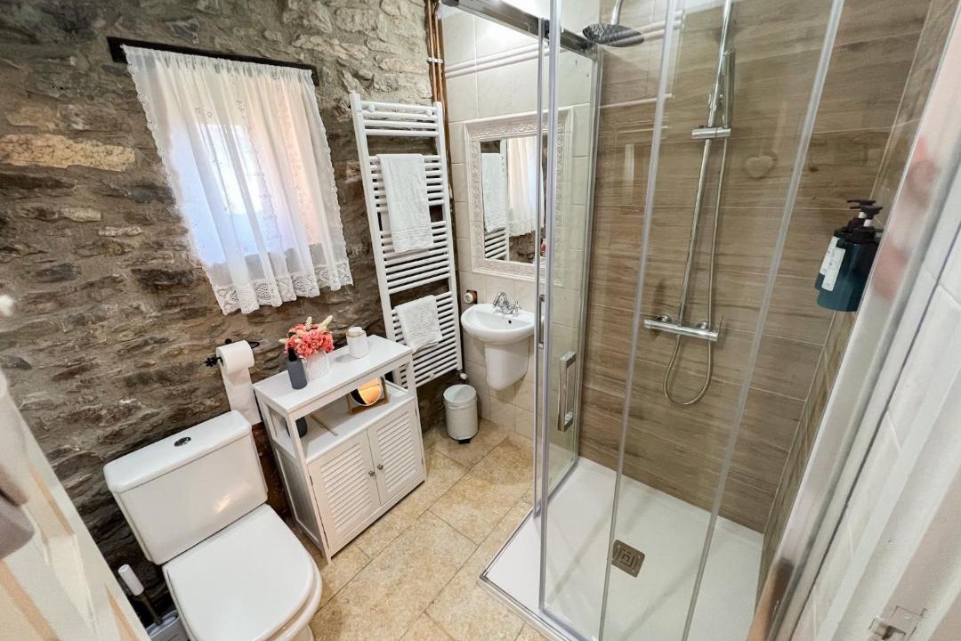 Photo of Bathroom in El Pont De Bar