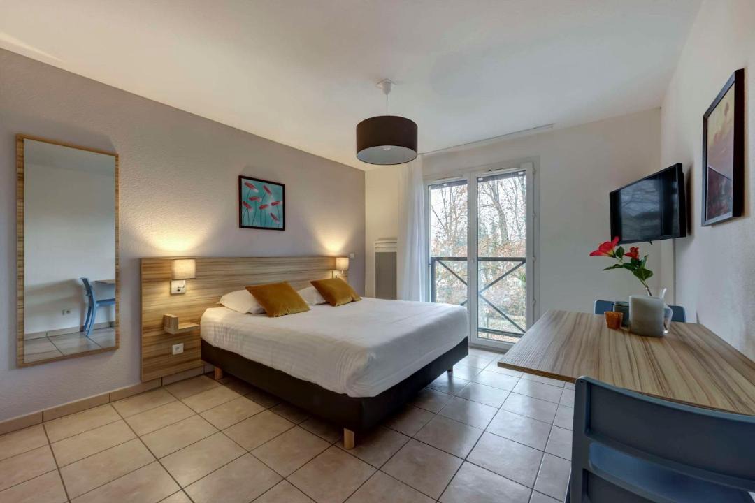 Photo of Bedroom in Divonne-les-Bains