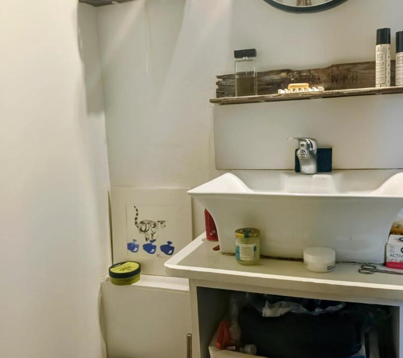 Photo of Bathroom in Opera