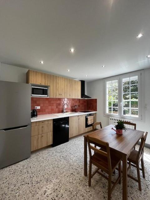Photo of Kitchen in Entraigues-sur-la-Sorgue