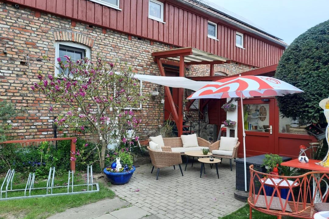 Photo of Others in Neeberg