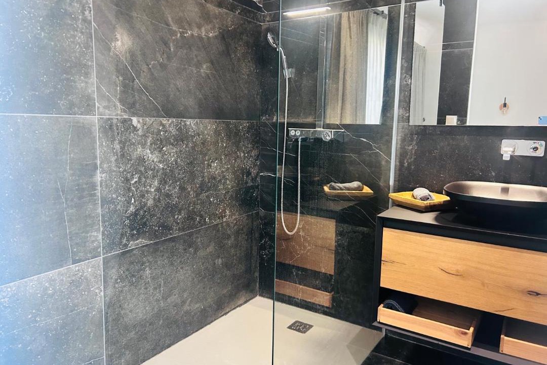 Photo of Bathroom in Cran-Gevrier