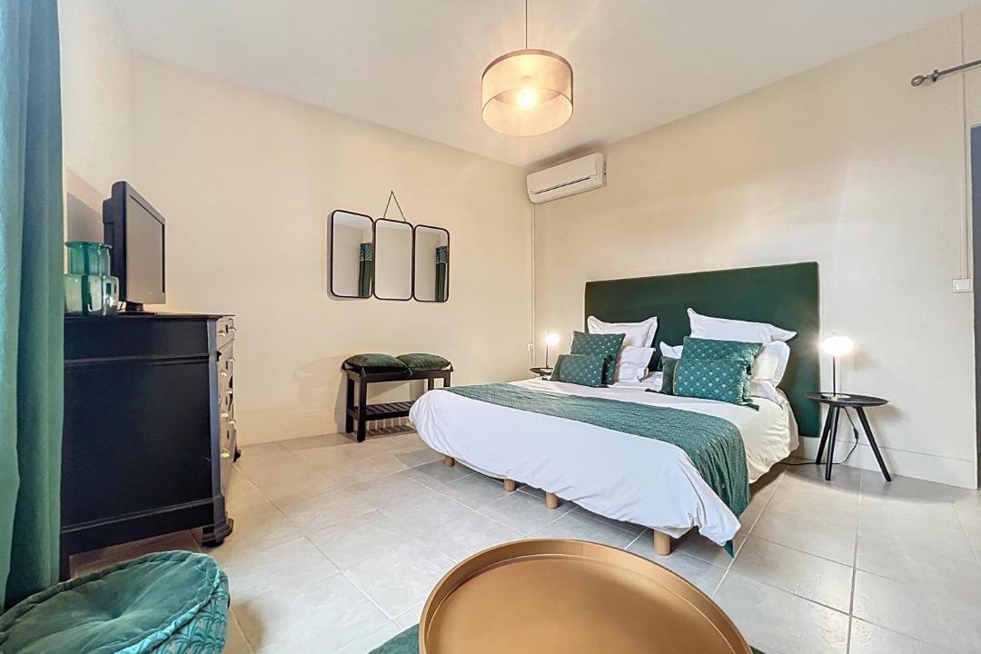 Photo of Bedroom in Collias