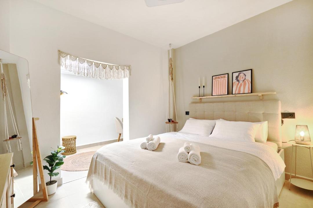 Photo of Bedroom in Los Altos