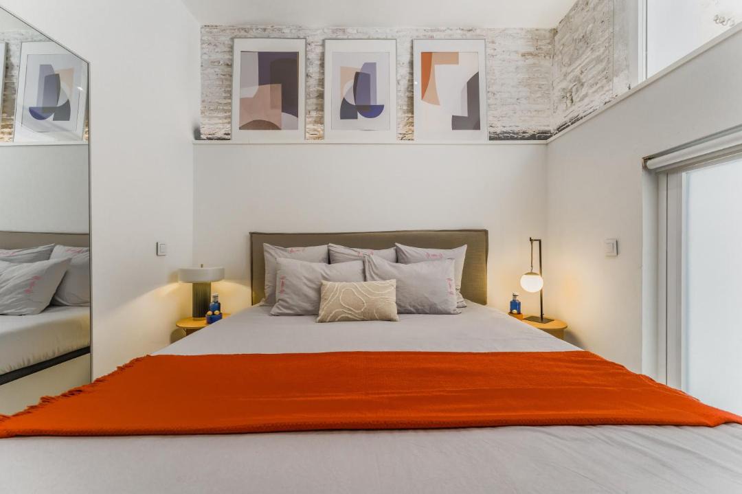 Photo of Bedroom in Golden Triangle of Art