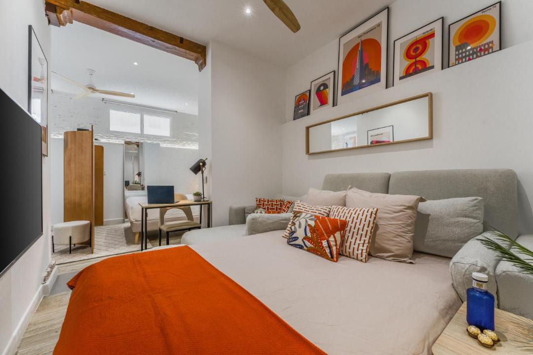 Photo of Bedroom in Golden Triangle of Art