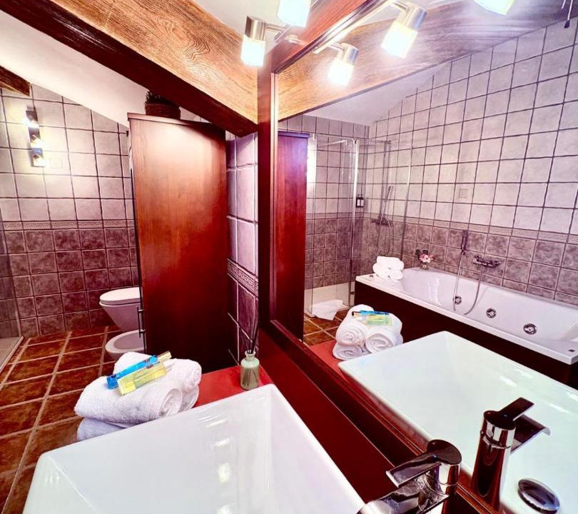 Photo of Bathroom in Cobisa